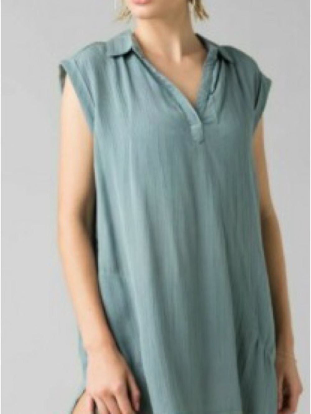 Prana Anini Tunic Relaxed V-Neck Cap-Sleeve Top in Dusty Teal